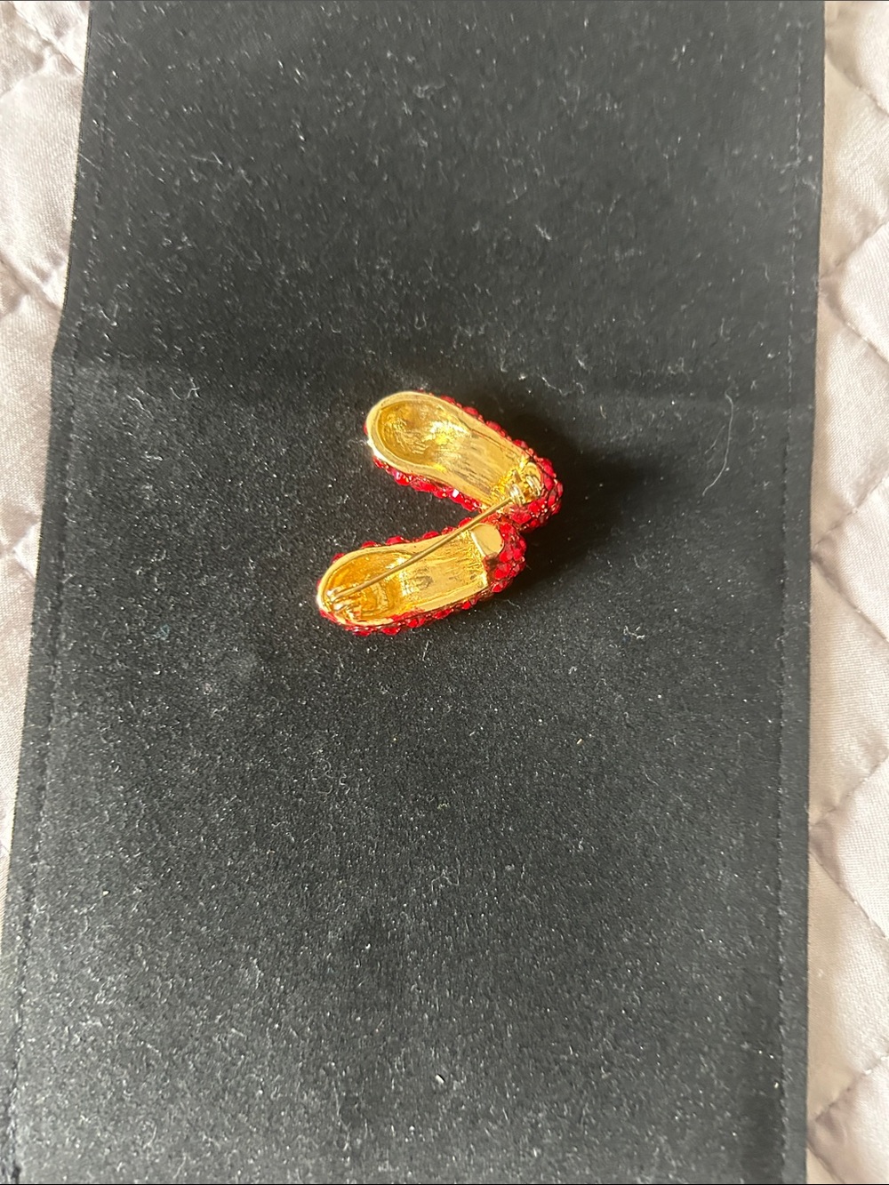 Ruby red pin - Picture 3 of 3